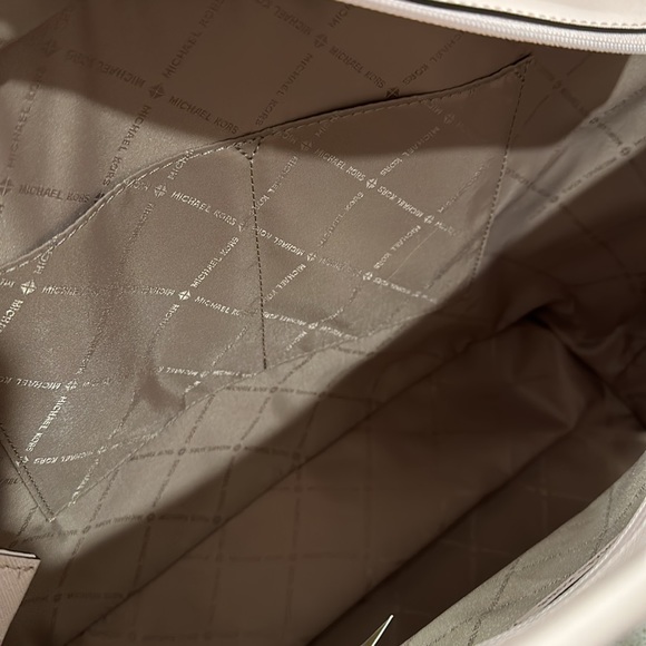 NWT Michael Kors Rose Color Tote - Picture 8 of 10